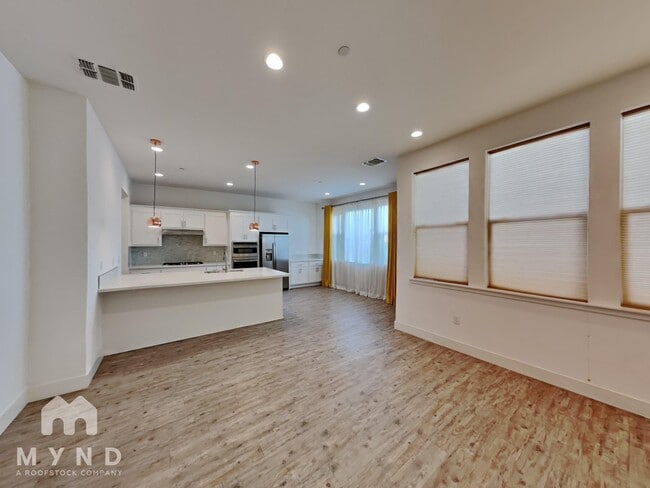 8319 Sandy Cv Wy in Newark, CA - Building Photo - Building Photo
