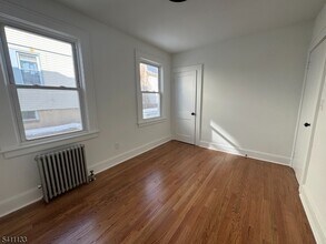 25 Elm St in West Orange, NJ - Building Photo - Building Photo