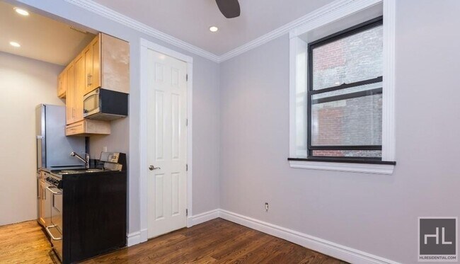 E 35TH ST. in New York, NY - Building Photo - Building Photo