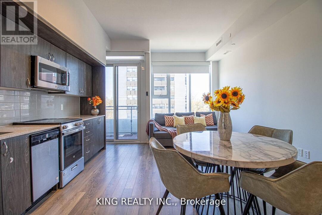 1-401 Cardiff Rd in Toronto, ON - Building Photo