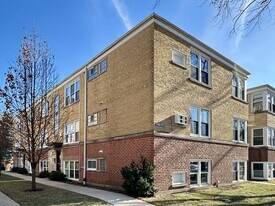 6707 N California Ave in Chicago, IL - Building Photo