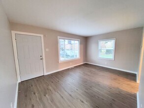 17312 Lathrop Ave in Hazel Crest, IL - Building Photo - Building Photo