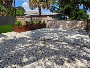 3200 22nd St N in St. Petersburg, FL - Building Photo - Building Photo