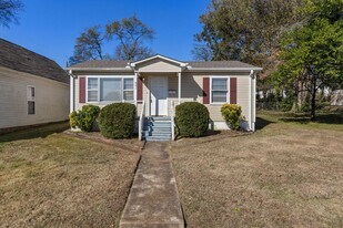 801 E Mobile St in Florence, AL - Building Photo