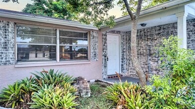 11241 Snyder Ave in Port Richey, FL - Building Photo - Building Photo