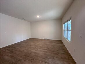 8273 SW 60th Rd in Gainesville, FL - Building Photo - Building Photo