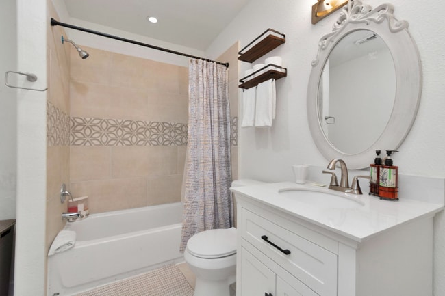 2817 Southmore Blvd in Houston, TX - Building Photo - Building Photo