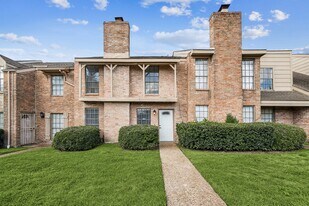 3013 Beecave Dr in Missouri City, TX - Building Photo