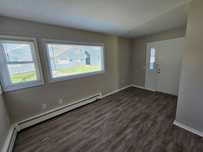 The Flats at Talcott in Weatogue, CT - Building Photo - Building Photo