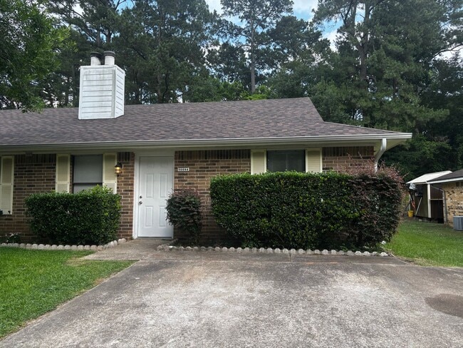 property at 3009 Manor Ln