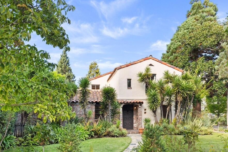 1111 Hamilton Ave in Palo Alto, CA - Foto de edificio