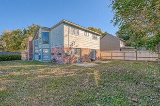 16315 Dounreay Dr in Houston, TX - Building Photo - Building Photo