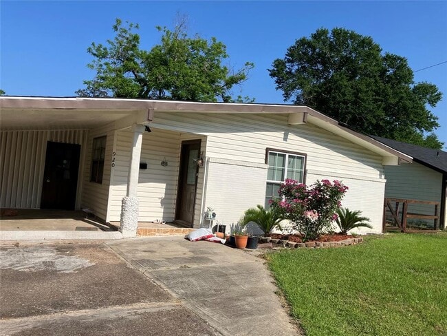 property at 920 Parsons Dr