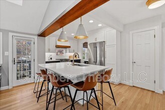 2412 N Columbus St in Arlington, VA - Building Photo - Building Photo