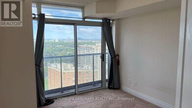 10-2510 Northtown Way in Toronto, ON - Building Photo - Building Photo