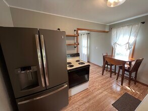 316 5th St SW in Pine Island, MN - Building Photo - Building Photo