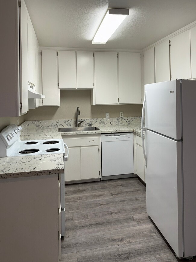 4911 50th Ave, Unit 11