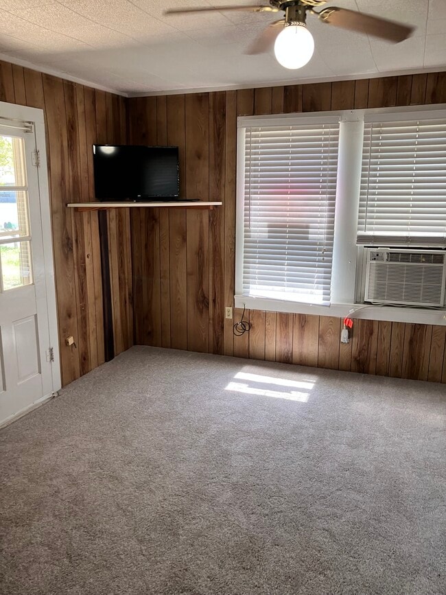 602 3rd St, Unit Apt 1, Unit Apt 1