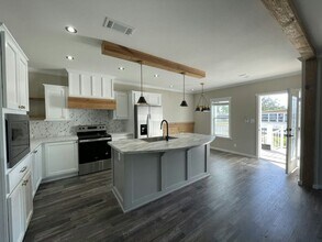 52 Orange Blossom St in Nokomis, FL - Building Photo - Building Photo