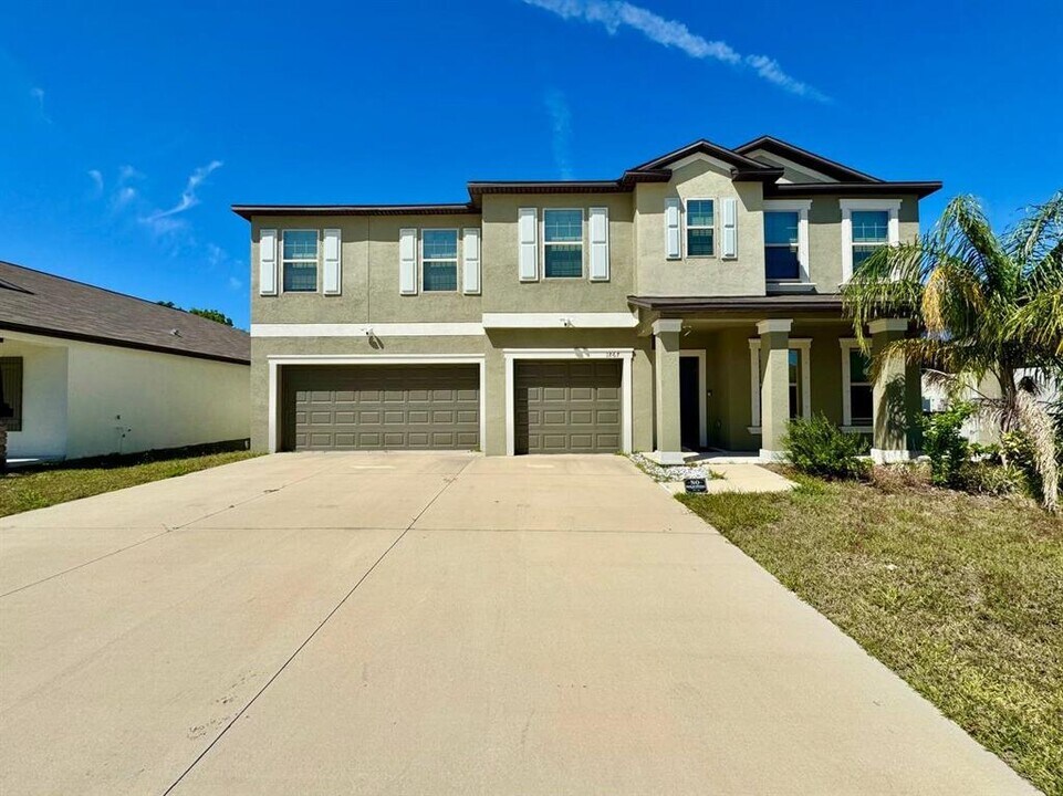 1867 Colding Dr in Ruskin, FL - Building Photo