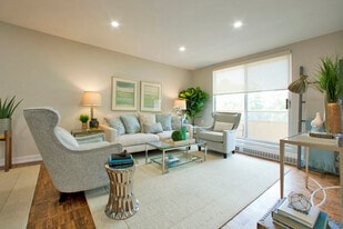 Acton Apartments in Halton Hills, ON - Building Photo