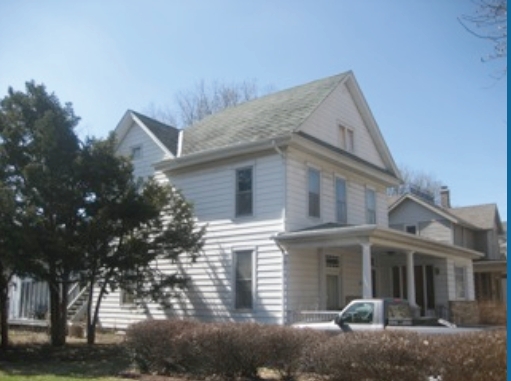 607 W University in Champaign, IL - Building Photo - Building Photo