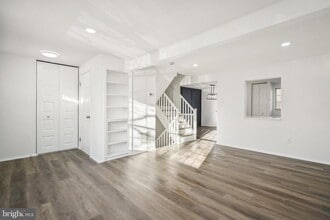 5205 Pleasure Cove Court in Alexandria, VA - Building Photo - Building Photo