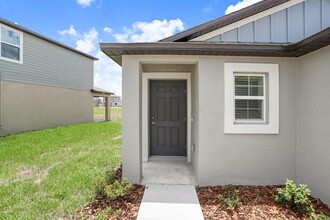 11545 Radiant Shr Lp in San Antonio, FL - Building Photo - Building Photo