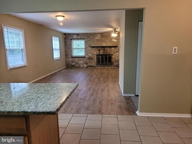 47 Holstone Ln in Willingboro, NJ - Building Photo - Building Photo