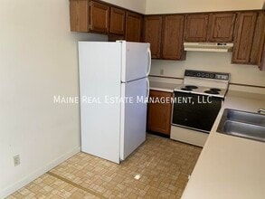 114 Main Rd N in Hampden, ME - Building Photo - Building Photo