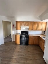 235-09 147th Dr in Queens, NY - Building Photo - Building Photo