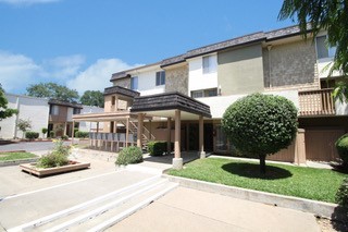 Crestview North Apartments in Carmichael, CA - Building Photo - Building Photo