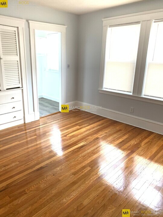 13 Olcott St, Unit 1 in Watertown, MA - Building Photo