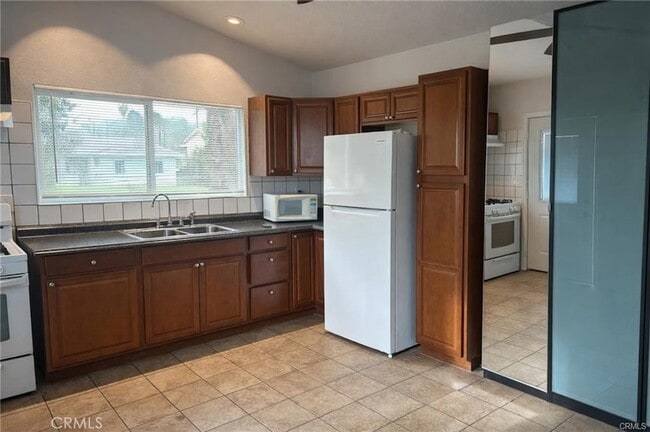 494 Alta Mesa Dr in Riverside, CA - Building Photo - Building Photo