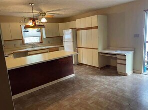 210 29th St, Unit Apt 2 in Wheeling, WV - Building Photo - Building Photo