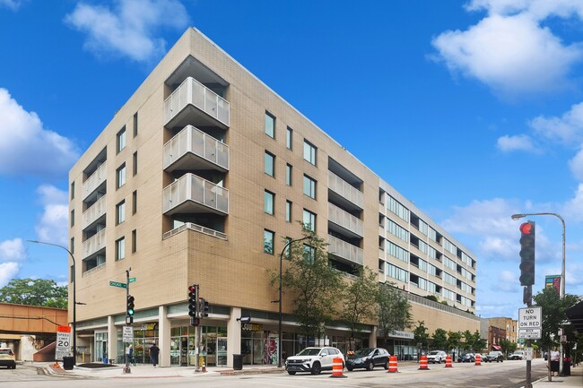 property at 900 Chicago Ave