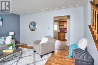 196 Walker St in Cambridge, ON - Building Photo - Building Photo