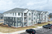 Advenir at Varina Oaks in Fuquay Varina, NC - Building Photo - Building Photo