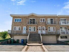 2632 Modugno Rue in St. Laurent, QC - Building Photo