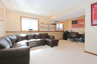 4270 Sunrise Rd in Eagan, MN - Building Photo - Building Photo