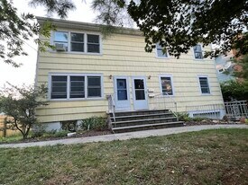 26 S Dutcher St, Unit 2nd Floor in Irvington, NY - Building Photo