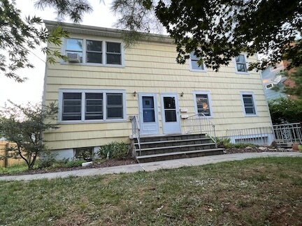 26 S Dutcher St, Unit 2nd Floor in Irvington, NY - Foto de edificio