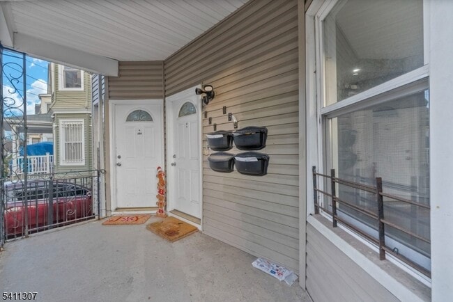 467 Summer Ave in Newark, NJ - Building Photo - Building Photo