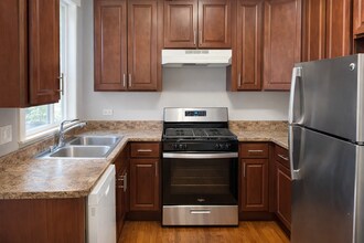 6656 N Newgard Ave, Unit 2 in Chicago, IL - Building Photo - Building Photo