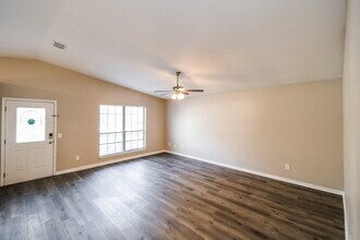 1638 Sandy Hollow Loop in Middleburg, FL - Building Photo - Building Photo