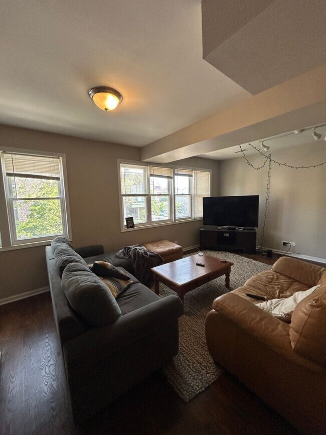 property at 1505 W Huron St