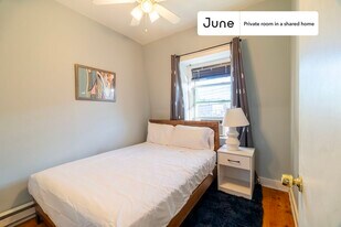 Room in Shared 2 bed/1 bath home in Boston, MA - Building Photo