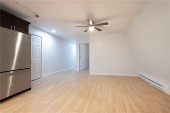 5 Pleasant St in Westerly, RI - Building Photo - Building Photo