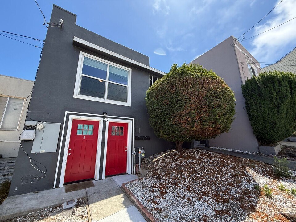 55 Stoneybrook Ave in San Francisco, CA - Building Photo