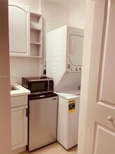 931 Opa-locka Blvd in Opa Locka, FL - Foto de edificio - Building Photo